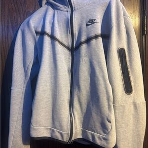 Nike Men's Light Gray Zip-Up Sweater